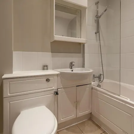 Spacious And Bright 2 Bed Apartment Tower Bridge London Exterior photo
