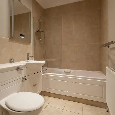 Spacious And Bright 2 Bed Apartment Tower Bridge London Exterior photo