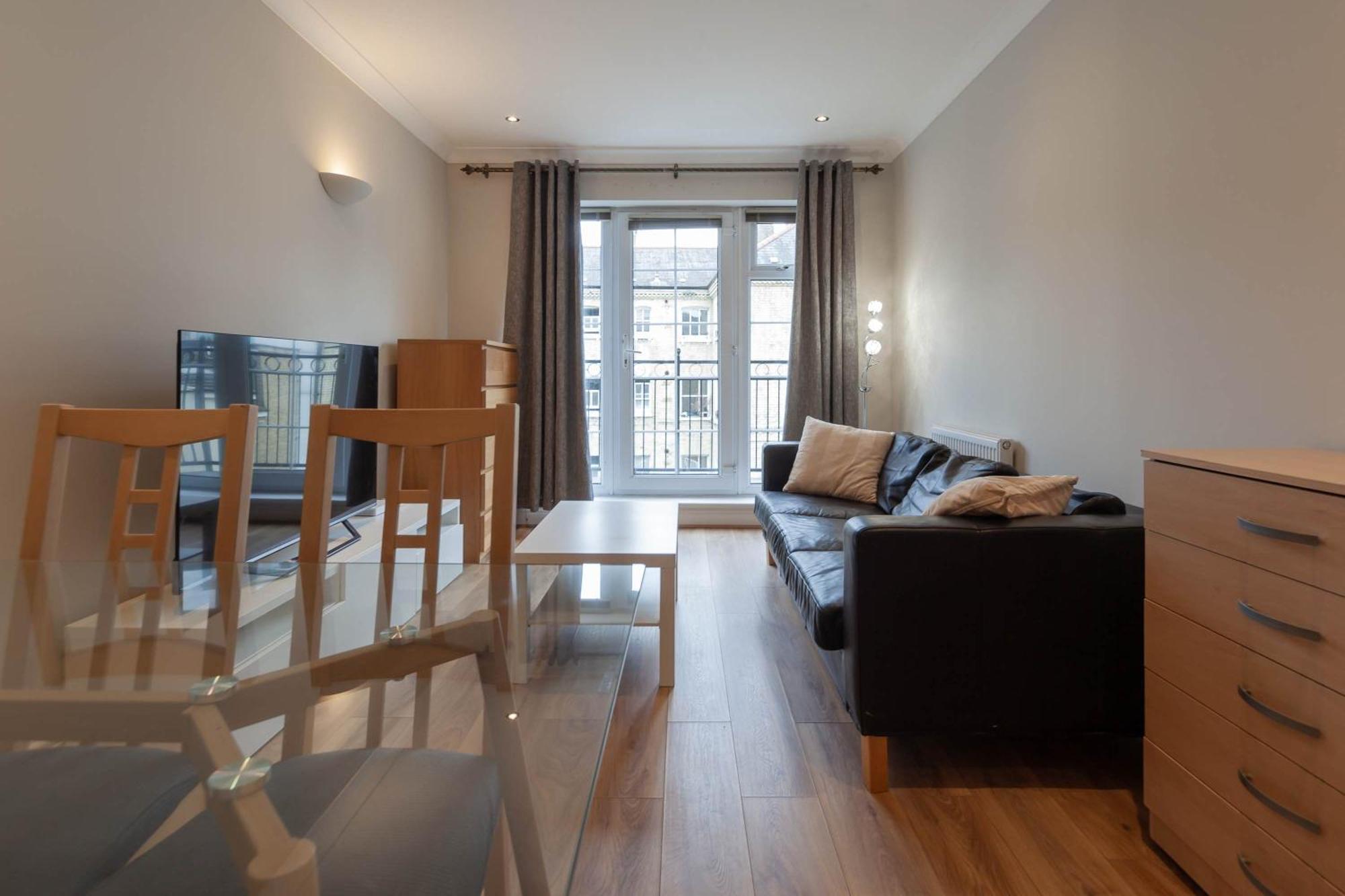 Spacious And Bright 2 Bed Tower Bridge Appartamento