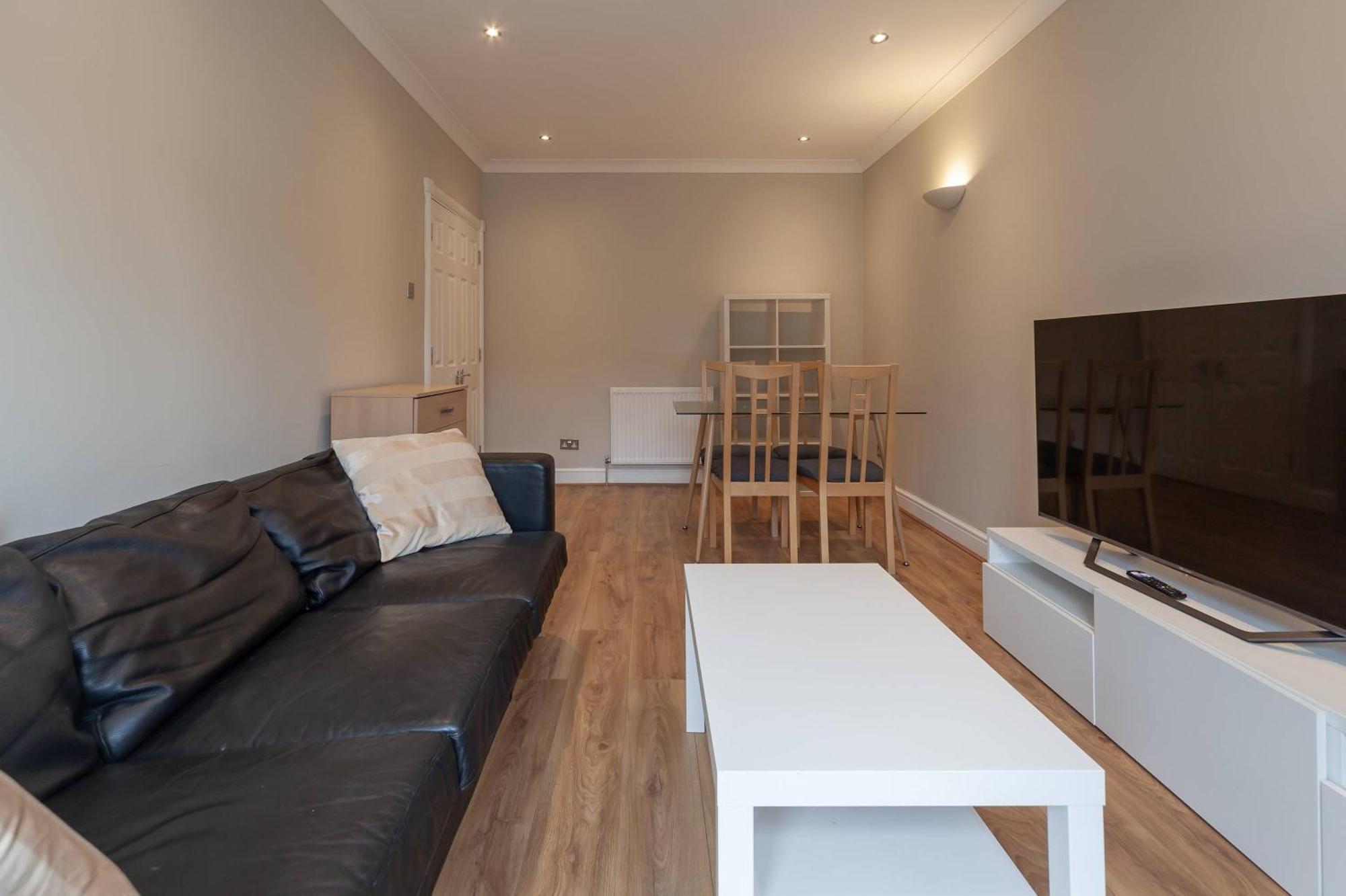 Spacious And Bright 2 Bed Tower Bridge Appartamento Londra